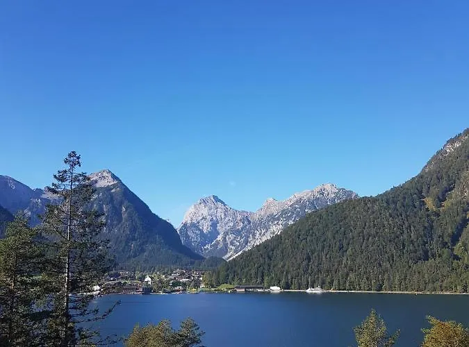 Mountain Pearl Apartment *