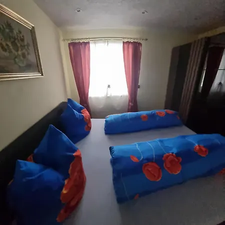 Mountain Pearl Apartment *